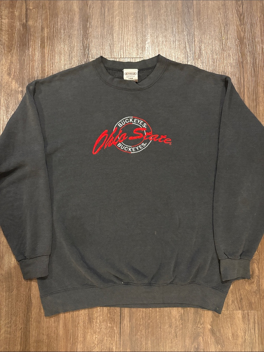 Vintage Ohio State University men’s large crewneck stitched logo